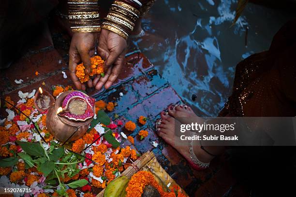 rituals at chhat puja - chhath festival stock-fotos und bilder