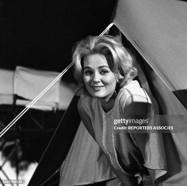 Actrice Beba Loncar lors du tournage du film 'le Corniaud' dans le sud de la France le 26 novembre 1964