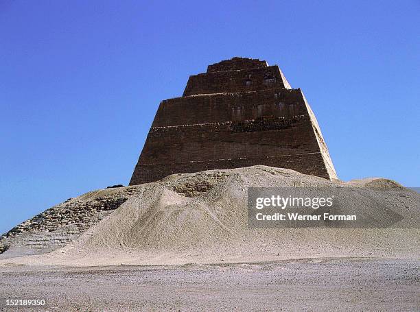 Pyramid Core 63 4 Step Pyramid Stock Photos, High-Res Pictures, and Images - Getty ...