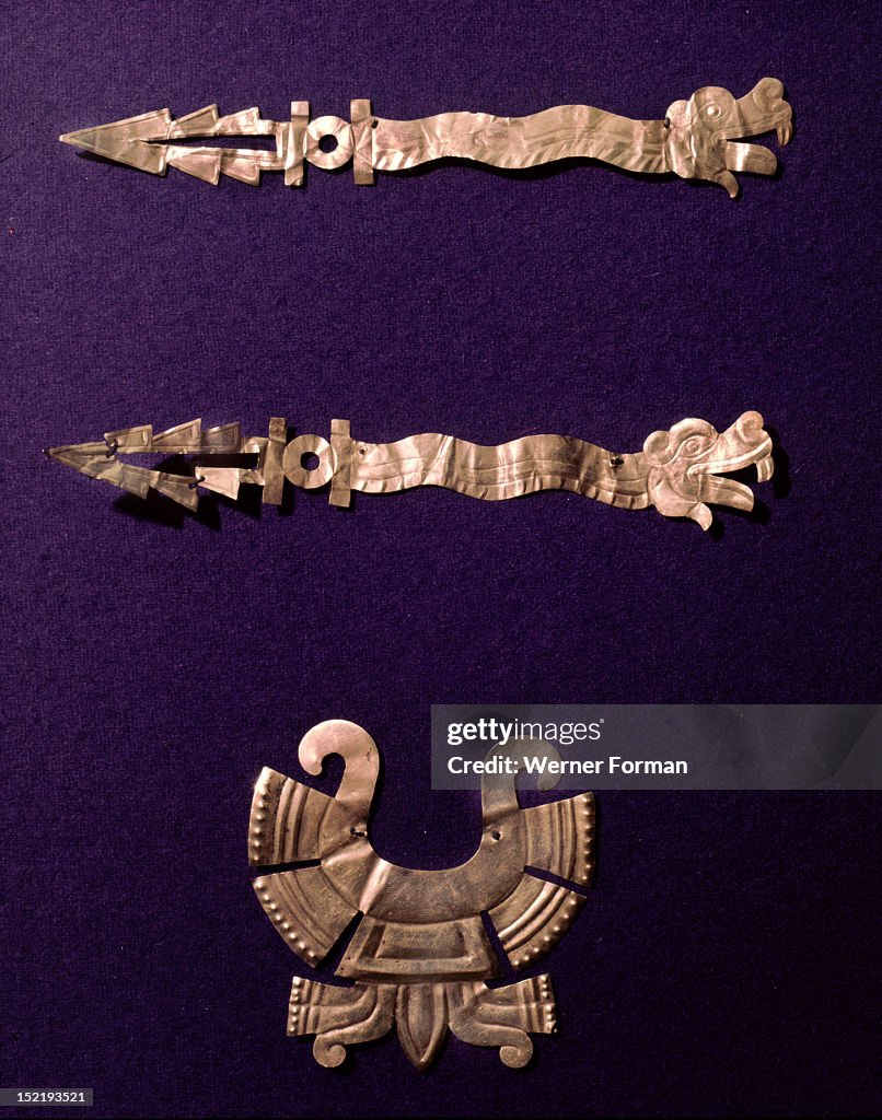 Labret and two xiuhcoatl fire serpent, In the form of a sword they ...