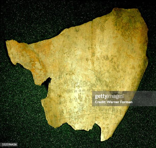 Oracle Bone Script Fotografías e imágenes de stock - Getty Images