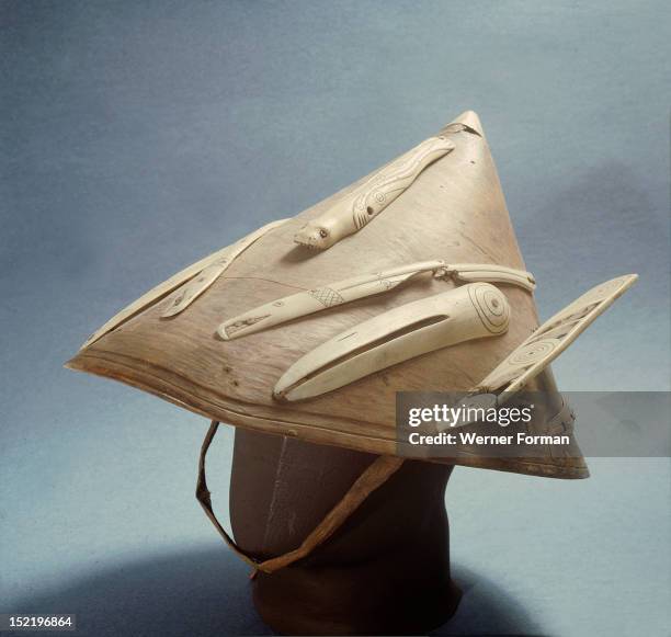 Inuit Delta Pattern 68 Inuit Pattern Stock Photos, High-Res Pictures, and Images - Getty Images