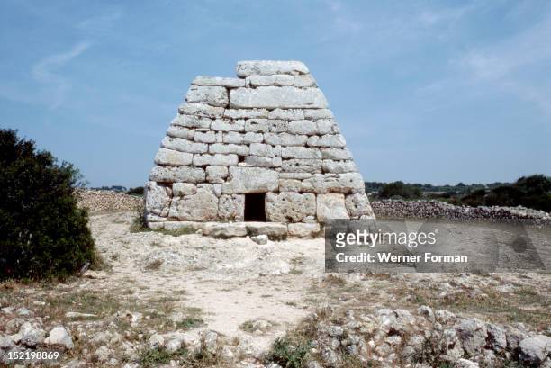 Naveta or megalithic tomb at the site of Es Tudons, Spain. Neolithic. 1500-800 BC. Es Tudons, Menorca.