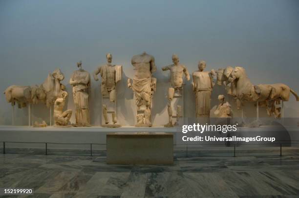 Decoration of the Temple of Zeus in the Sanctuary of Olympia, 5th century B.C, Parian marble sculptures that decorated the east pediment of the...