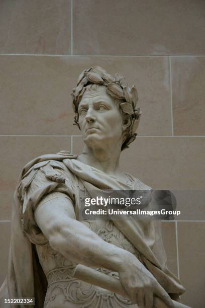 Gaius Julius Caesar , Was a roman military and political leader, Statue made by Nicolas Coustou , Louvre Museum, Paris, Francia, Europa.