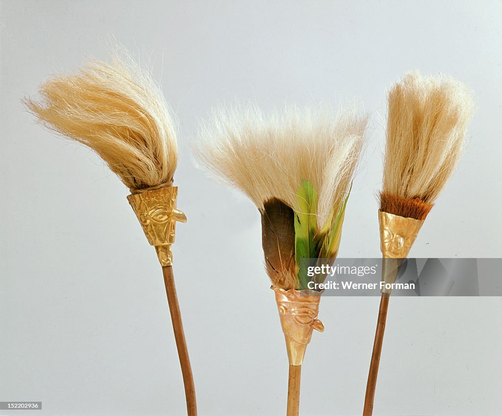 These porte plumets from the Ica culture display the high craftsmanship of their goldsmiths