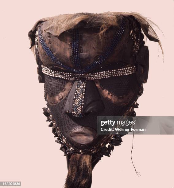 Bushoong Mboom Photos and Premium High Res Pictures - Getty Images