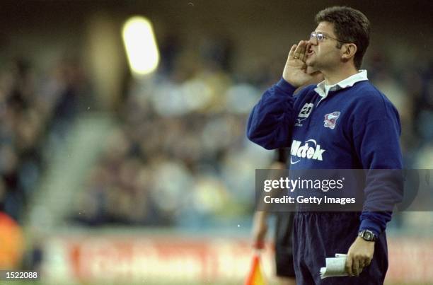 Scunthorpe United manager Brian Laws shouts his instructions during the Nationwide League Division Two match against Millwall at the New Den in...