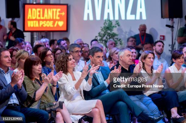 The leader of the PSOE-M, Juan Lobato; the president of the PSOE, Cristina Narbona; the Minister of Finance and Public Function, Maria Jesus Montero;...