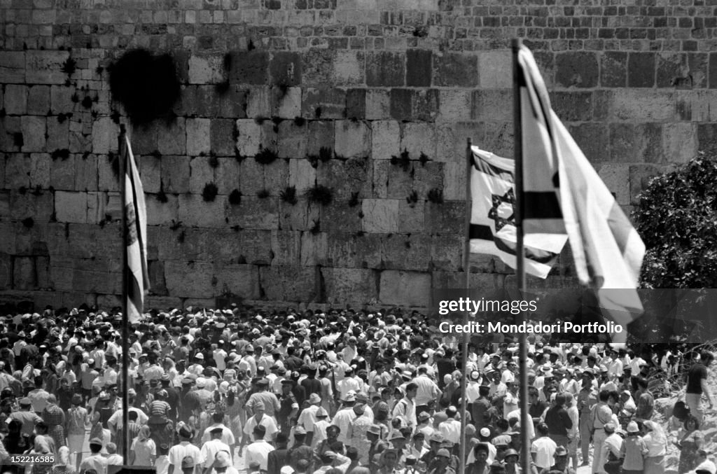 Crowd at the Wailing Wall