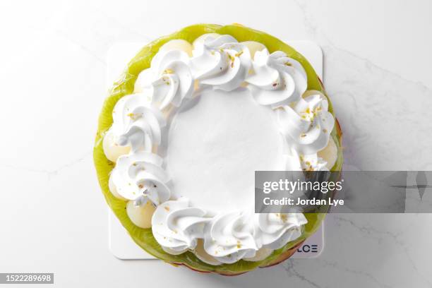 fruit tart cake flat lay - birthday cake from above stock pictures, royalty-free photos & images