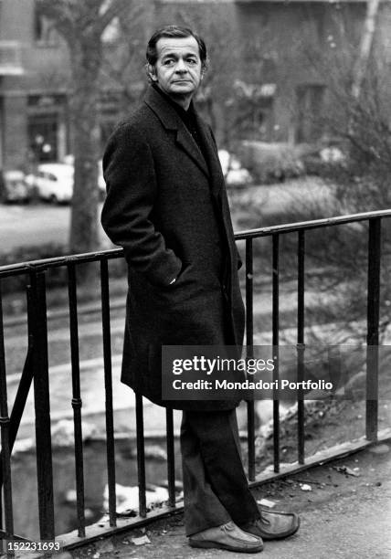 Portrait of the Italian-born French actor and singer Serge Reggiani in Bastioni di Porta Venezia. Milan, 1970s