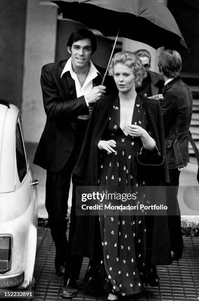 The American actress Jean Seberg and the Italian actor Fabio Testi acting in 'Gang War in Naples'. Naples, 1972