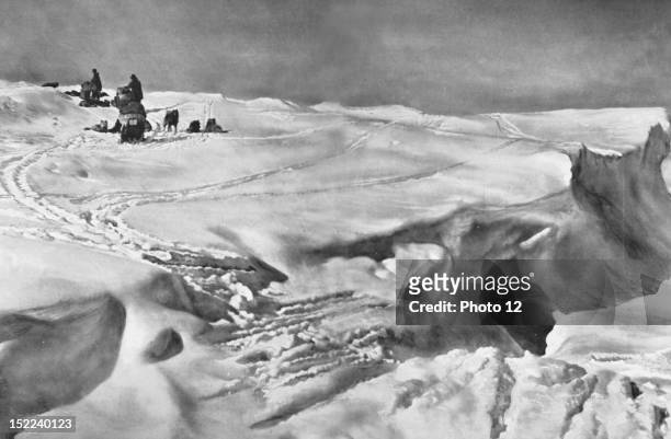 Norwegian South Pole expedition , lead by Roald Amundsen in 1911-1912, Roald Amundsen's caravan is stuck on the edge of an deep crevasse, that is to...