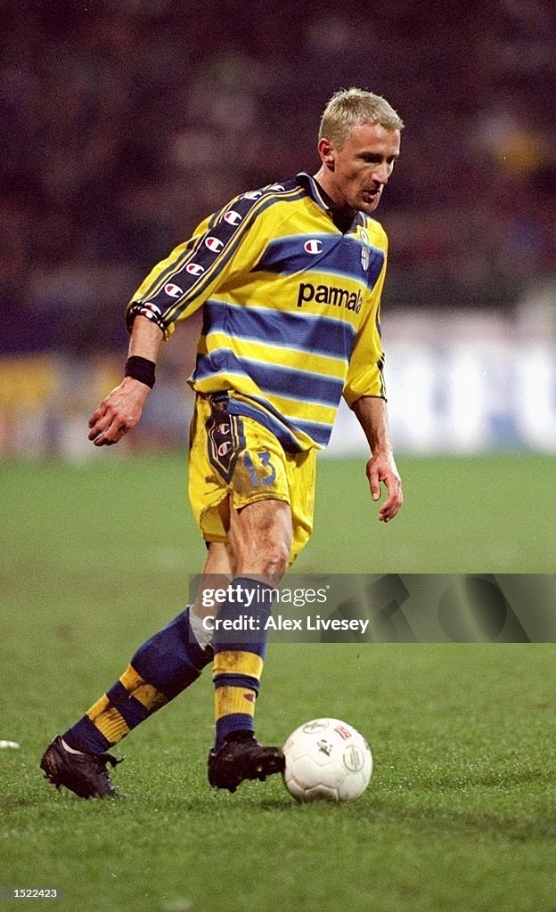 Stanic Mario Stanic of Parma in action during the UEFA Cup fourth round ...