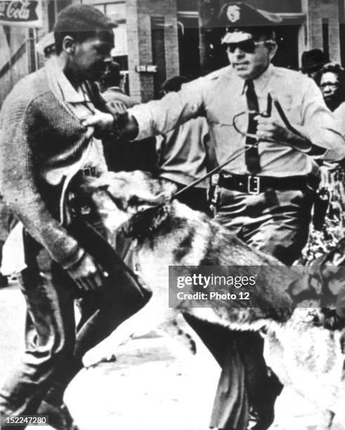 Agression Civil Rights 6,737 Civil Rights Movement 1960s Stock Photos, High-Res Pictures, and ...