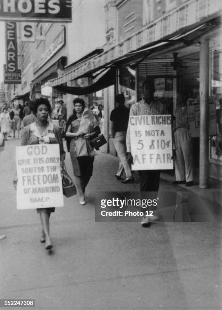 Black Americans demonstrating for the civil rights, 20th century, United States, New York, Schomburg Center.
