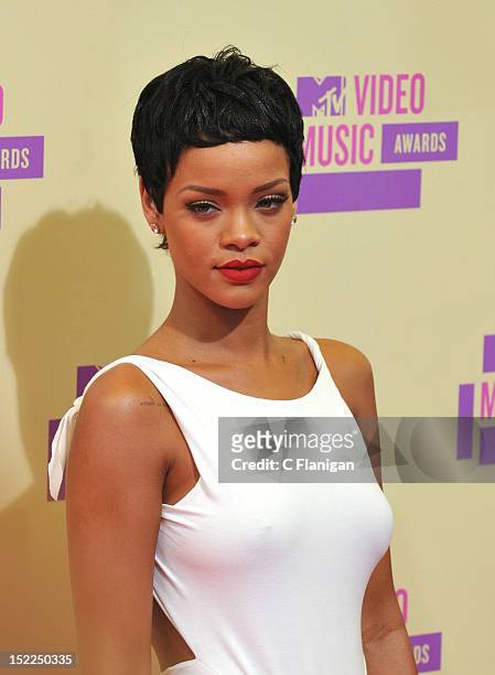 Rihanna arrives at the 2012 MTV Video Music Awards at Staples Center on September 6, 2012 in Los Angeles, California.