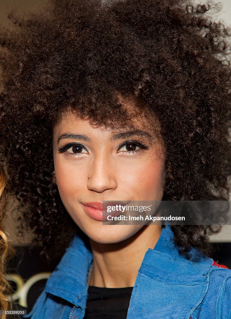 Andy Allo CD Listening Party For "Superconductor"