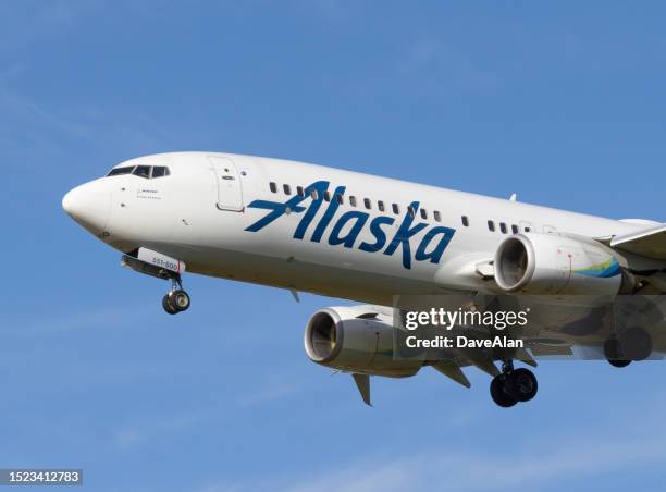 alaska airlines boeing 737. - boeing 737 stockfoto's en -beelden