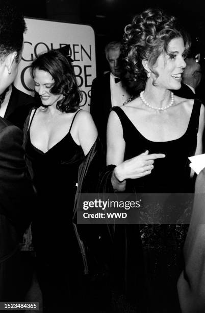 Lesley Ann Warren and Rita Wilson attend the 51st Annual Golden Globe Awards on January 22 at the Beverly Hilton Hotel in Beverly Hills, California.