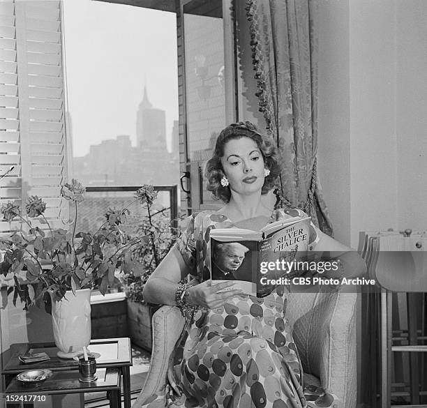 26 Jayne Meadows Cbs Photos & High Res Pictures - Getty Images