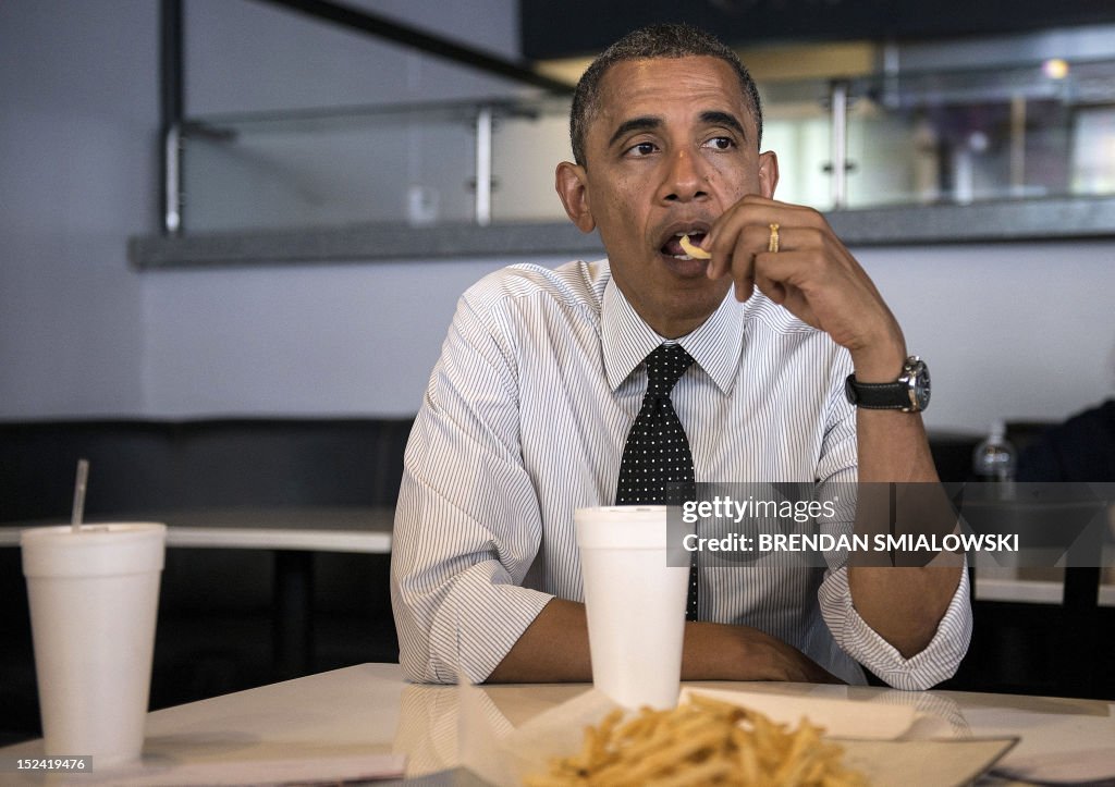 TOPSHOT-US-VOTE-2012-DEMOCRATIC CAMPAIGN