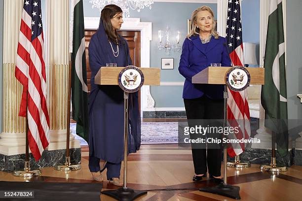 Pakistan Minister of Foreign Affairs Hina Rabbani Khar and U.S. Secretary of State Hillary Clinton hold a joint press availability and make brief...