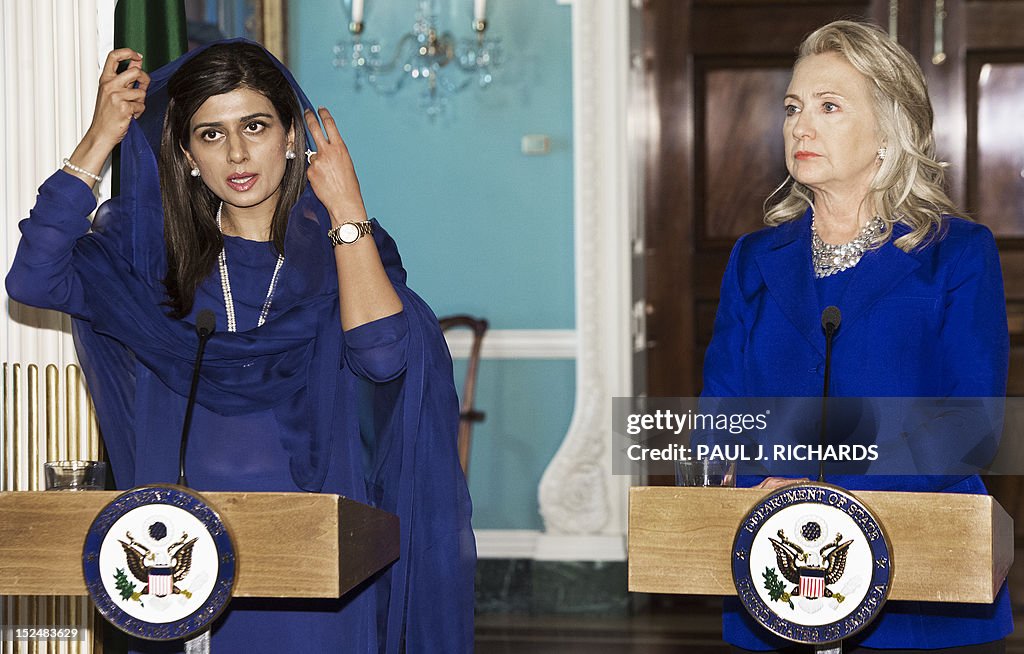 US-PAKISTAN-CLINTON-KHAR