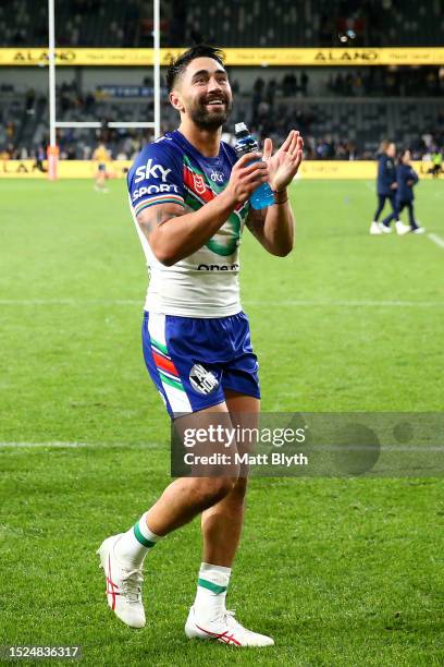 Shaun Johnson of the Warriors thanks the crowd after winning the round 19 NRL match between Parramatta Eels and New Zealand Warriors at CommBank...