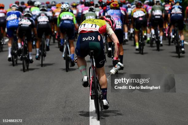 Elizabeth Banks of The United Kingdom and Team EF Education-Tibco-Svb refreshes herself during the 34th Giro d'Italia Donne 2023, Stage 8 a 125.7km...