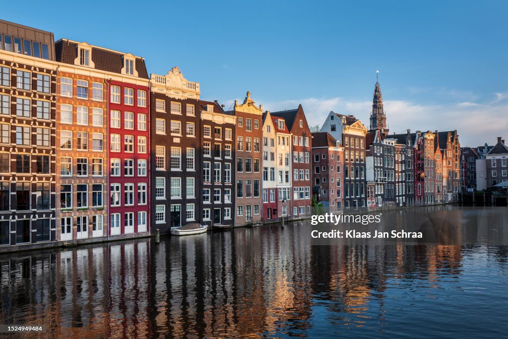 Case al canale a Amsterdam, Paesi Bassi