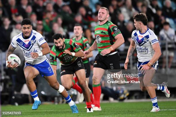 Jeral Skelton of the Bulldogs runs the ball during the round 19 NRL match between South Sydney Rabbitohs and Canterbury Bulldogs at Accor Stadium on...