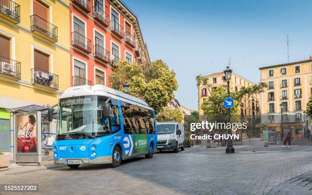 magic footwash - transporte público imagens e fotografias de stock