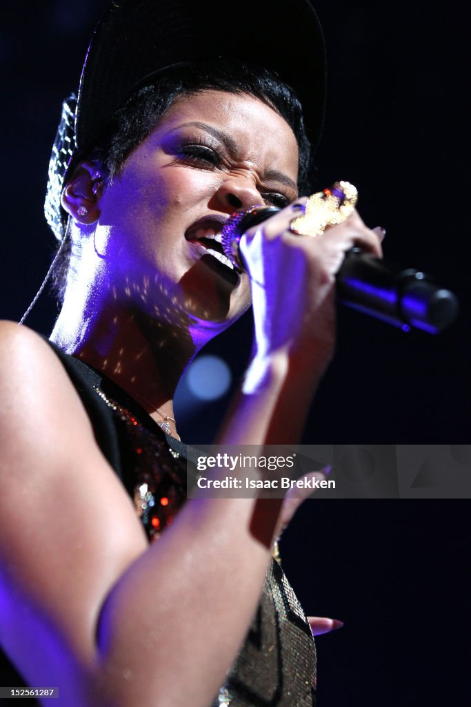 2012 iHeartRadio Music Festival - Day 1 - Show