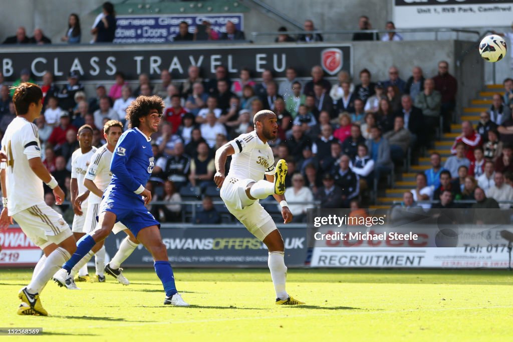 Swansea City v Everton - Premier League