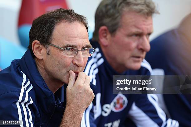 Martin O'Neil, coach of Sunderland looks on during the Barclays Premier League match between West Ham United and Sunderland at Boleyn Ground on...