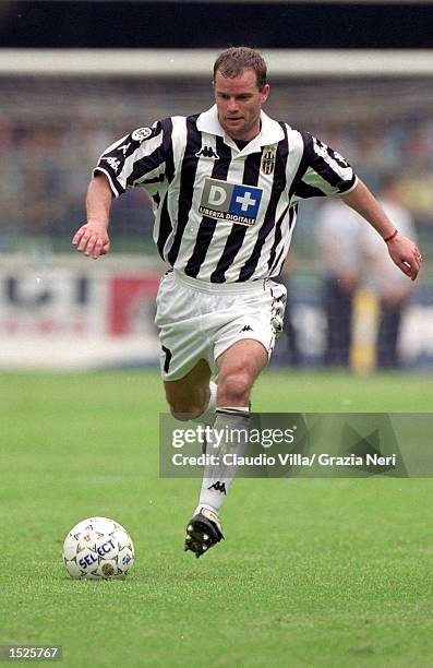 Gianluca Pessotto of Juventus on the ball against Verona during the Italian Serie A match at the Stadio Bentegodi in Verona, Italy. \ Mandatory...