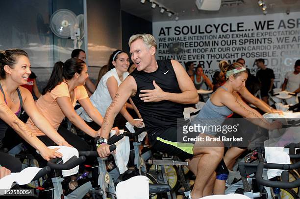 Television Host Sam Champion attends American Cancer Society & Young Friends Of The DreamBall SoulCycle Charity Ride at SoulCycle 1470 Third Ave on...