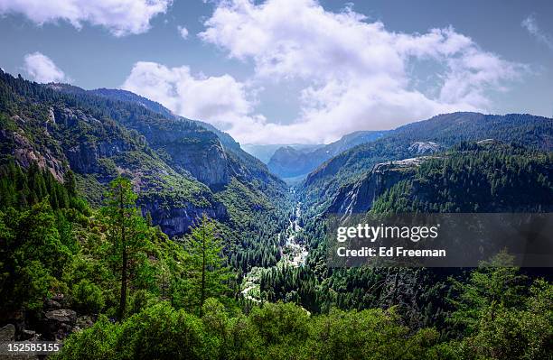 merced river, yosemite national park - yosemite valley - fotografias e filmes do acervo