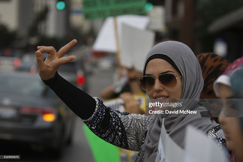 Muslim Group Rallies Against Anti-Islam Sentiment In Los Angeles