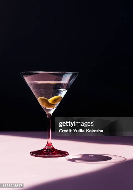 evening martini cocktail bar. james bond vodka martini - james bond party stock pictures, royalty-free photos & images
