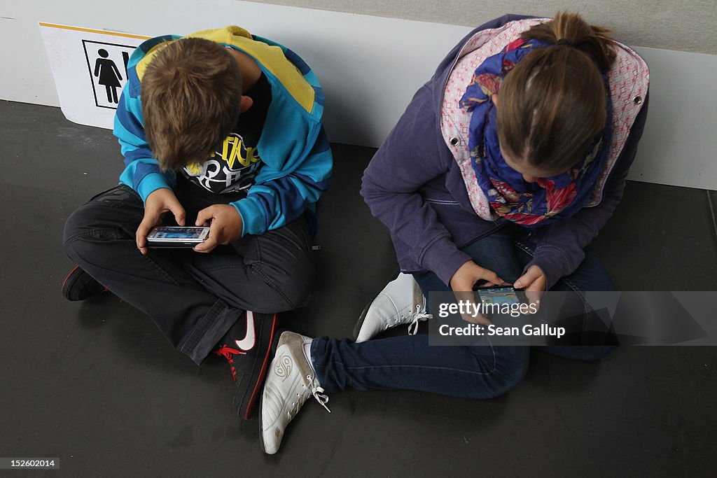 Children Using Smartphones