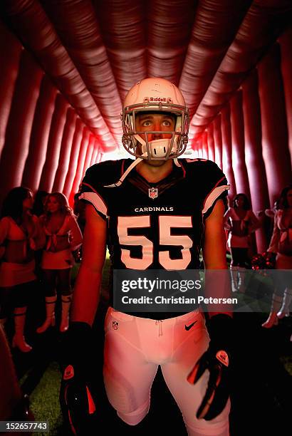 Linebacker Stewart Bradley of the Arizona Cardinals prepares to take the field before the NFL game against the Philadelphia Eagles at the University...