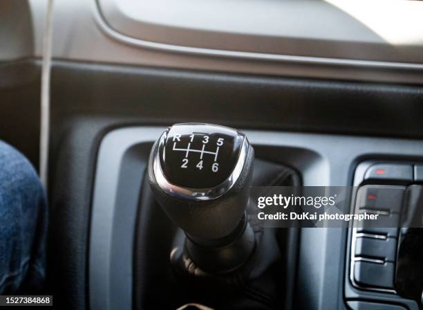 manual transmission car - shift gear knob stock pictures, royalty-free photos & images