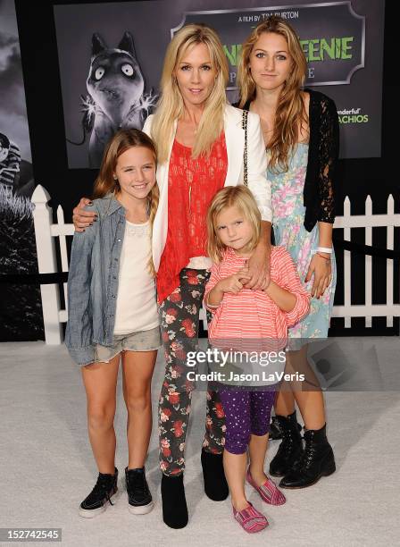 Actress Jennie Garth and daughters Fiona Eve Facinelli, Luca Bella Facinelli and Lola Ray Facinelli attend the premiere of "Frankenweenie" at the El...