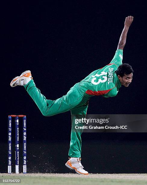 Shafiul Islam of Bangladesh bowls during the Group D match between Pakistan and Bangladesh at Pallekele Cricket Stadium on September 25, 2012 in...