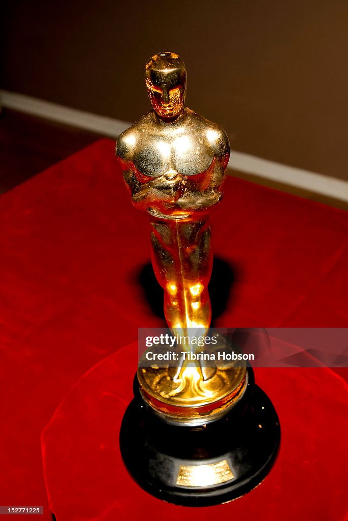 Nate D. Sanders Auctions Joan Crawford's Best Actress Oscar For "Mildred Pierce"