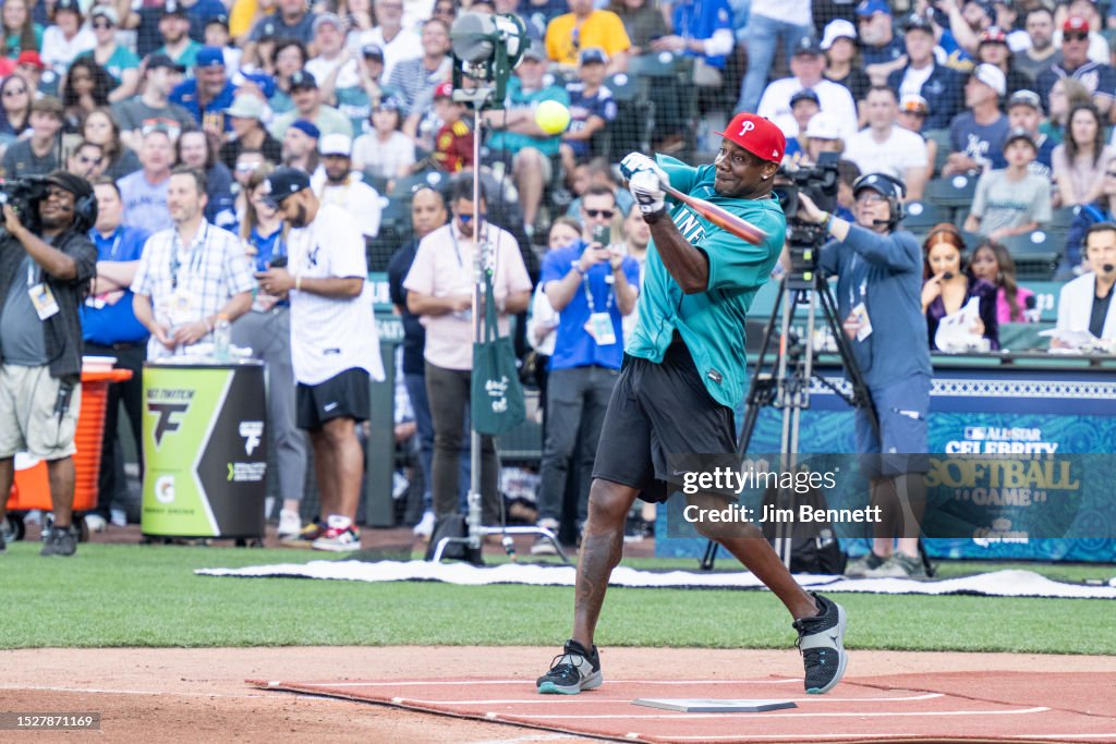 Former MLB All-Star Ryan Howard hits the ball at T-Mobile Park on