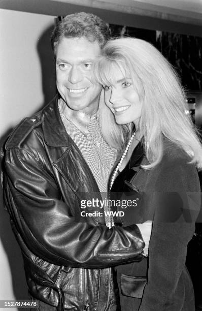 Joe Piscopo and Kimberly Driscoll attend an event at the Loews 19th Street Theatre in New York City on November 30, 1992.